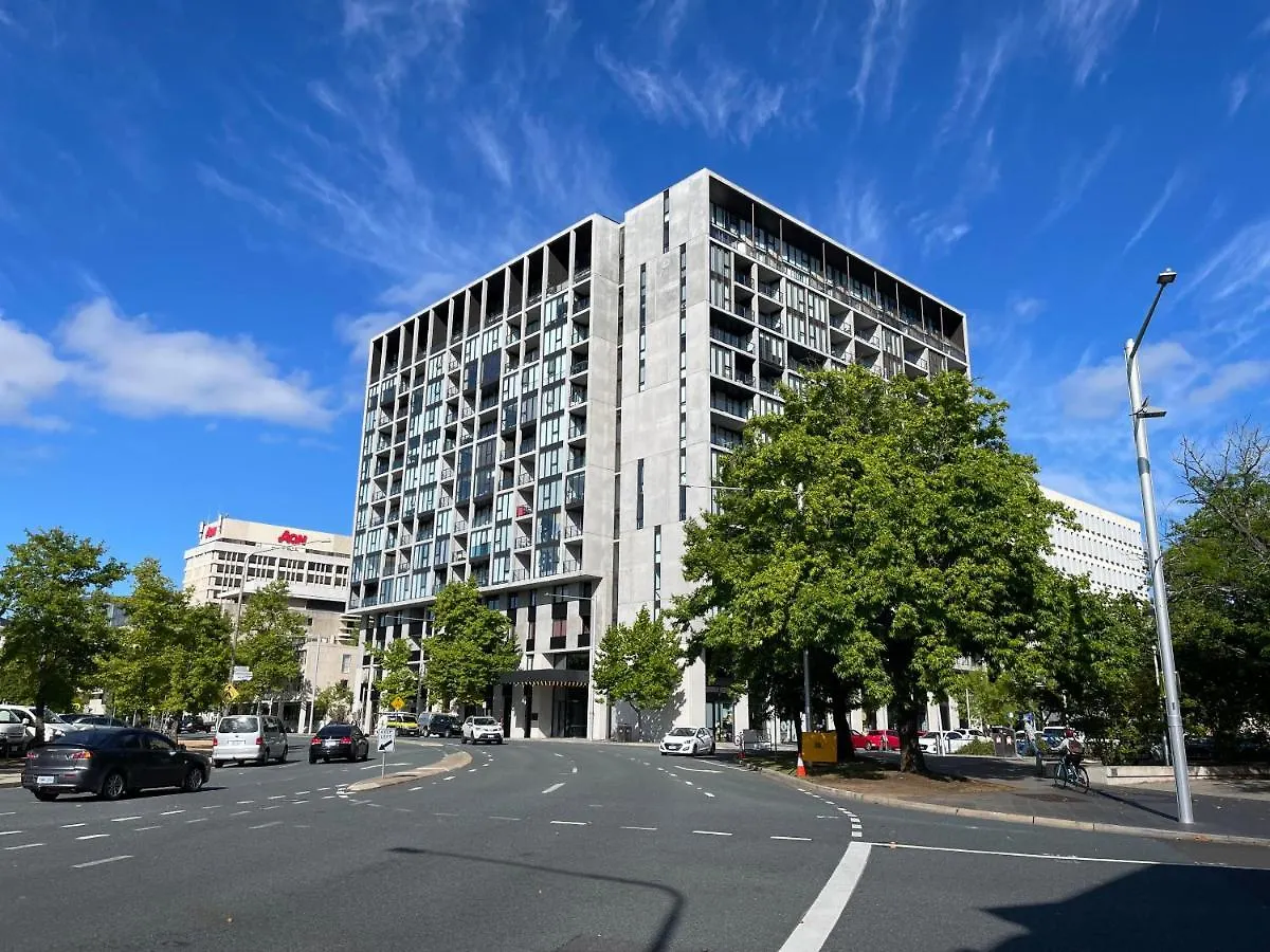Lovely Cbd Two Bedroom Apartment Free Parking Canberra
